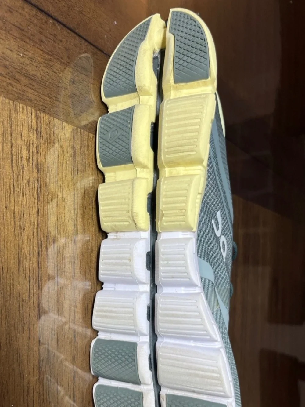 On Cloudflow W9.5 Women’s Running Shoes - Wide